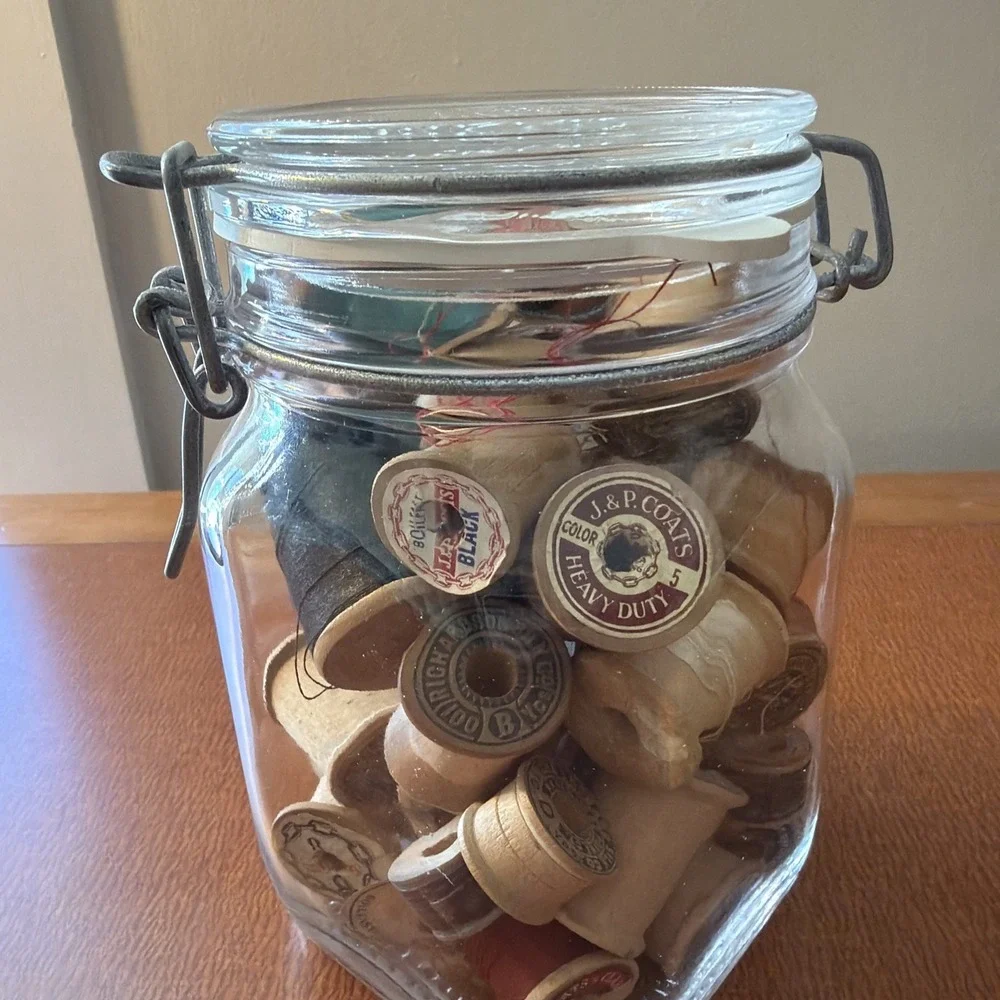 Vtg Fido 1L Glass Jar Made in Italy Bormiolo Rocco  Lid Filled Wooden Spools